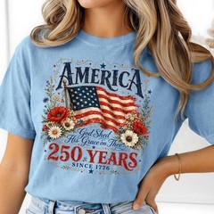 America 250 Years Since 1776 Vintage USA Flag Floral Patriotic T-Shirt