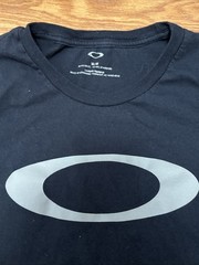 Oakley Shirt Mens Medium Short Sleeve Crew Neck Lightweight Casual Outdoors