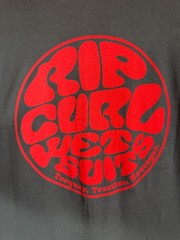 NWT Rip Curl Short Sleeve T-Shirt Gray with Red Logo Graphics (2XL)