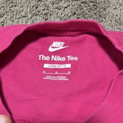 Nike Max90 T-Shirt Men’s Medium Pink Loose Fit Short Sleeve Embroidered