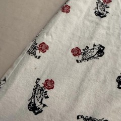 rue21 White Jersey Straight Hem T-Shirt with Rose Size Medium
