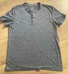01 Algo Performance Merino Wool Henley Shirt Mens Medium Gray Short Sleeve