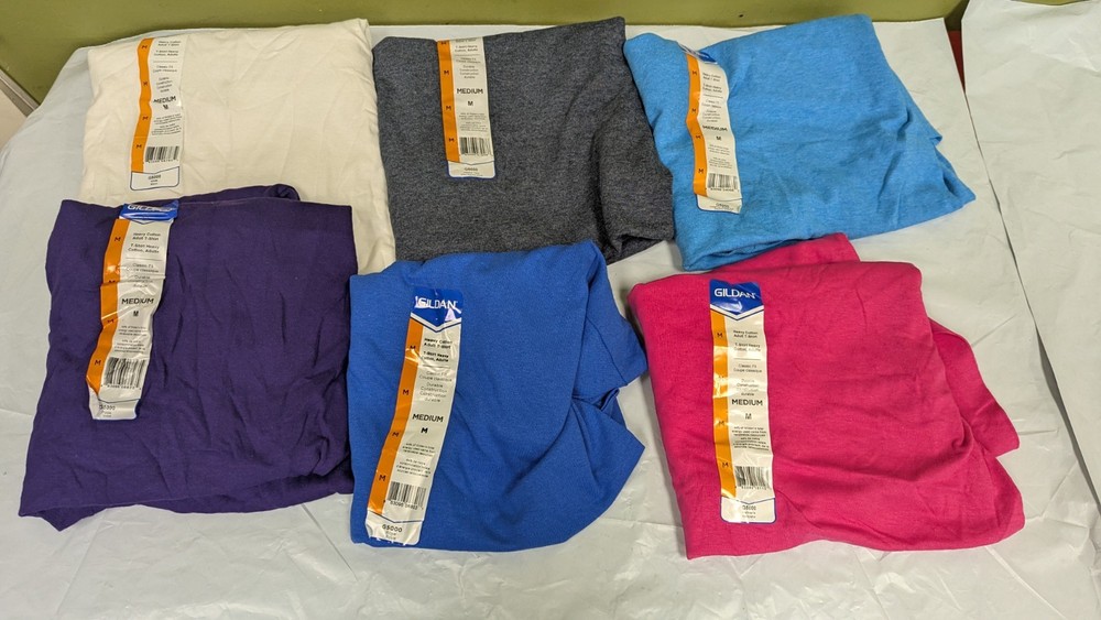 Gildan Unisex Adult Heavy Cotton t-shirt Medium 6-pack Mixed Assorted Colors