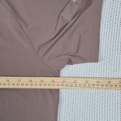 Kenneth Cole Tech Raglan Active Tee Shirt Sz. M Rose Taupe Stretch Curved Hem