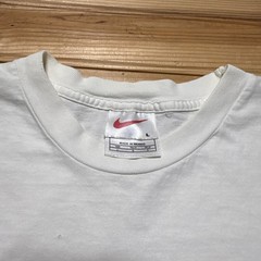 Vintage Y2K Nike Spellout Logo Mini Swoosh Gym Locker Tag Graphic T-Shirt Large