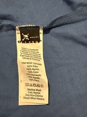 Oakley Vault Exclusive Blue Cotton Regular Fit Graphic Logo Tee Men’s L