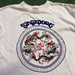 Vintage 80s/90s ‘Singapore’ Golden Wheel White Dragon Tee Size : Medium