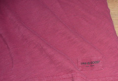 NWOT Life Is Good Mountains Men’s Large Maroon T-Shirt
