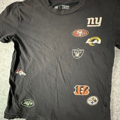 NFL Team Apparel T-Shirt XS Black Mens All Team Logo Distressed Relaxed