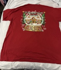 Buc-ee’s Men’s Red Christmas Graphic Print Crew Neck Short Sleeve Cotton Tee 2X