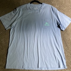 Men’s size XL Tommy Bahama Blue Graphic Pocket T-Shirt Beach Summer Cotton Cool