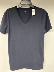 New Gap Men’s Short Sleeve Vee Neck Tee shirt Size medium Navy Blue NWT