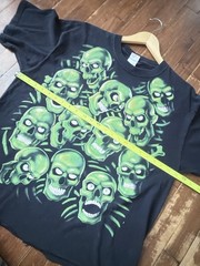 Vintage Liquid Blue Skull Pile Shirt XL Juicy J Green Glow in the Dark Cropped