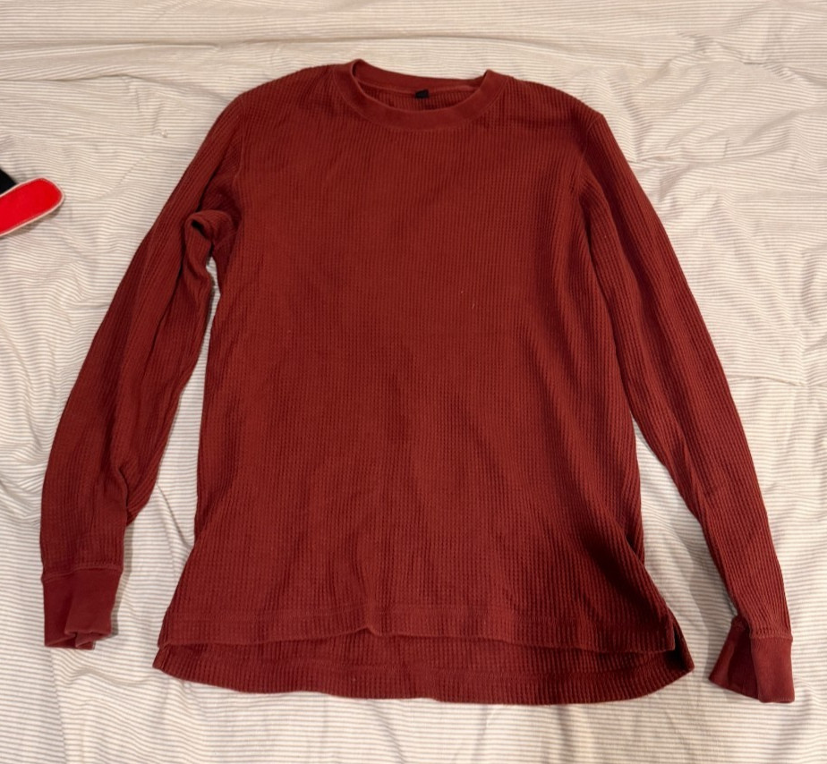 Uniqlo Waffle Knit Long Sleeve Crew Neck Shirt Men Small Burgundy Pre-Owned
