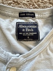 Abercrombie & Fitch Henley Shirt Mens Small Light Blue Short Sleeve Moose Logo