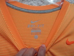 Nike Shirt Extra Large Adult Yellow Athletic Stretch Swoosh Logo Modern Fit Mens