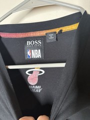 {EUC} Men’s HUGO BOSS Miami Heat Black T Shirt L