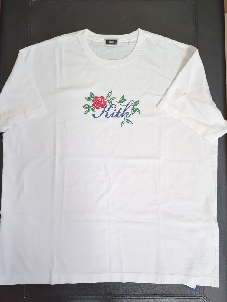 (New) Kith Script Needlepoint White T XL