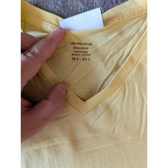 Lacoste Mens V-Neck T-Shirt Yellow 100% Pima Cotton Regular Fit US L FR 5