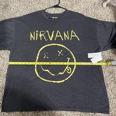 Nirvana Men’s Smiley 1993 Tour Graphic Distress Relax Boxy Tee Size 2XL