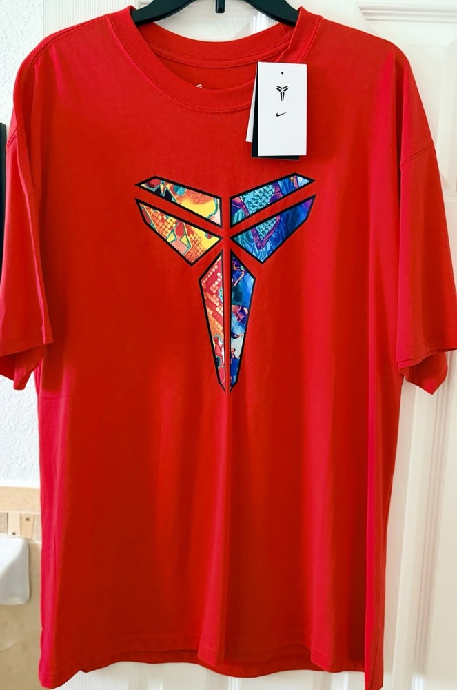 Nike Kobe Max90 What The Kobe 8 WTK T-shirt Red Sz L HJ3422-600 Black Mamba NWT
