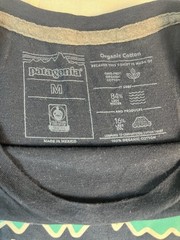 Patagonia Women’s Responsibili-Tee Graphic Organic Cotton T-Shirt, Navy Size M