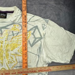 Mecca Apparel Vintage Y2K Graphic T-Shirt Mens Medium White Gold Skater Boxy Fit