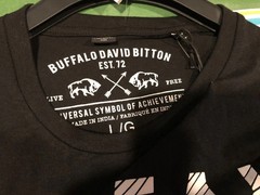 New Buffalo by David Bitton Mens T Shirt Black-Red Size: Large $42.00
