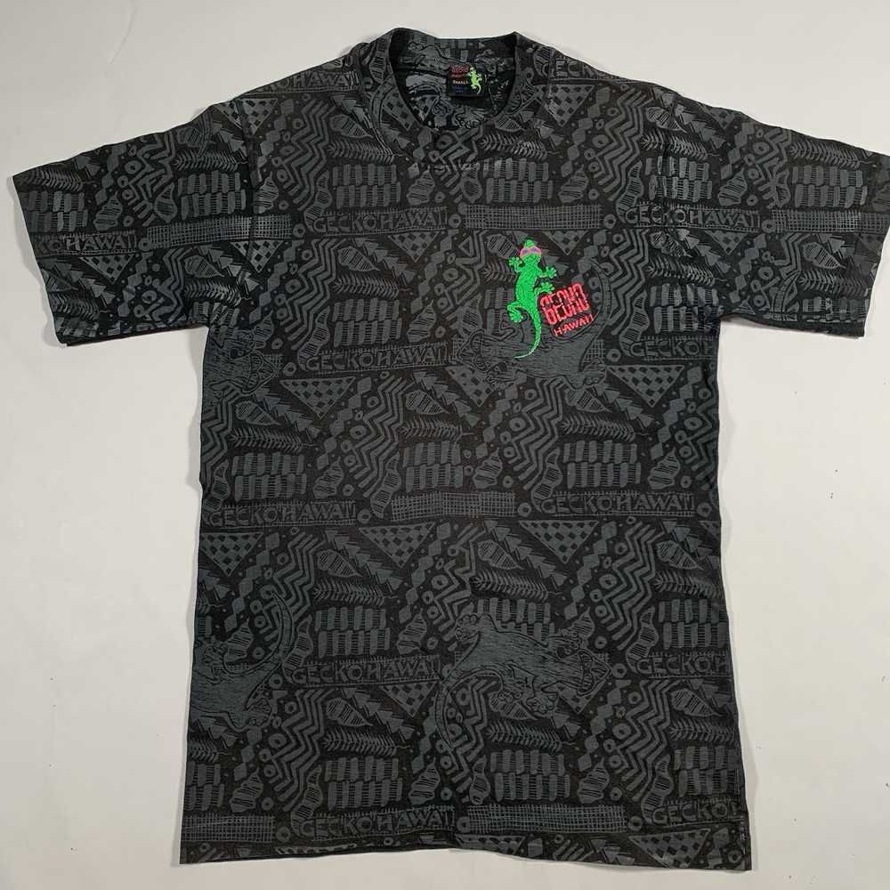 VTG 90s Gecko Hawaii All Over Print T-Shirt Mens Small Black Lizard Surf Skate