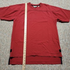 Orvis T-Shirt Mens Medium Red Short Sleeve Cotton Football Yoke Split Hem Tee