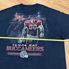 Vintage Tampa Bay Buccaneers T-shirt Size 3XL Football Art Sports NFL Streetwear