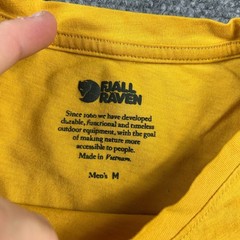 Fjallraven T-Shirt Mens M Yellow Logo Graphic Short Sleeve Outdoor Gorpcore