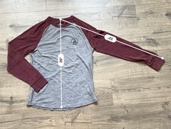 American Eagle Men’s M Gray/Maroon Raglan Long Sleeve Crew Neck Colorblock Tee