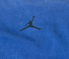 Vintage Jordan Brand 1998-2002 Air Triangle Jumpman Tee – Gold Print – Made in M