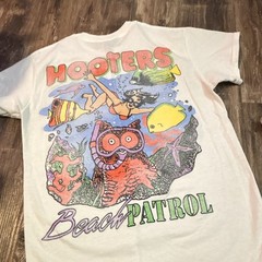 Men’s Hooters Brand T-shirts Size Small One White One Tan Brand New