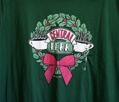 Men’s FRIENDS TV Show Central Perk Christmas Wreath T-Shirt SIZE 4X Green NEW