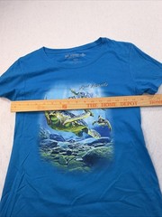Reel Legends woman’s Medium Turquoise Sea Turtle Graphic T-Shirt EUC