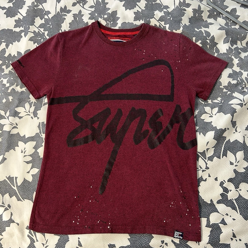 Superdry Sport NYC 1984 Men M Tee Burgundy Red Paint Splatter Top M10004SR