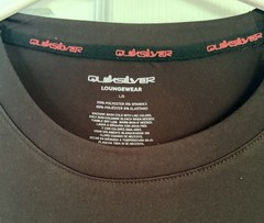 Quicksilver Loungewear L Black W/Red Logo Super Soft Poly/Spandex SS T-Shirt EUC