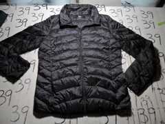 Medium Black Puffer Light Weight UNIQLO Brand Jacket
