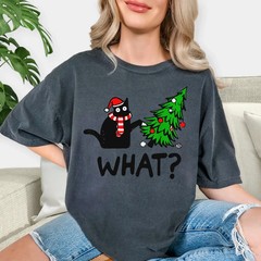 Funny Black Cat Christmas Tree T-Shirt Retro Holiday Graphic Tee Comfort Colors