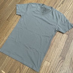 True Classic Premium Quality * V NECK * Tee T Shirt Mens MILITARY BEIGE SMALL S