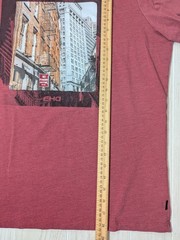 DH3 Men T-Shirt XL Heathered Maroon Red Modern Fit City scape scene no standing