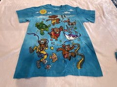 Liquid Blue T-shirt Blue Sea Swimming Bears NWOT. Small