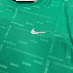 NWT Nike DV8104-372 Men Dri-FIT UV Running Division Miler Tee Shirt Green Size M