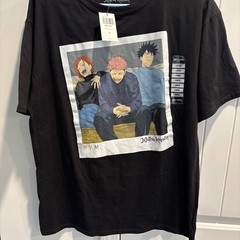 Jujutsu Kaisen Short Sleeve Black Anime polaroid Tee Shirt Size Large NWT