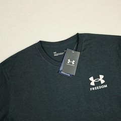 Under Armour Mens Freedom Flag T-Shirt Black Loose Fit Graphic Tee 1370810 L