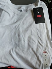 Mens 4pc Assorted Tee Shirts Columbia, Tommy Bahama, Levis & Adidas Size Small