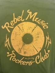 Old Navy Men’s Long Sleeve Waffle Shirt Green W Itch Yellow Logo Large