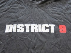 Vintage DISTRICT 9 Promo Movie Soft Material T-Shirt Adult Size Short Sleeve